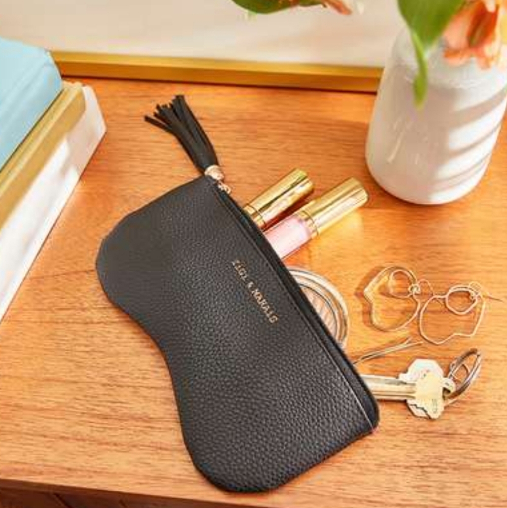 Zigi & Marais Black Pebbled Leather Pouch Gold Stripe Tassel Zipper Clutch NWT